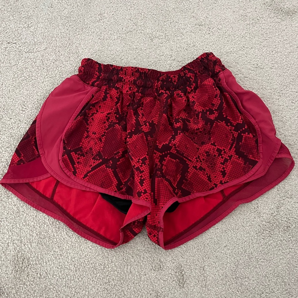 lululemon athletica Red Snake Print Women's Shorts - Picture 2 of 6